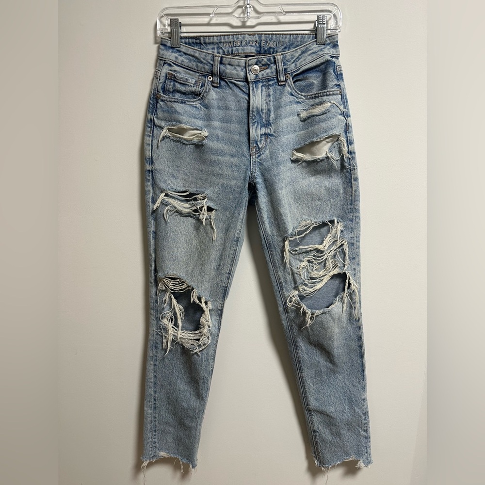 American Eagle Mom Jean Ripped Light Blue Jeans